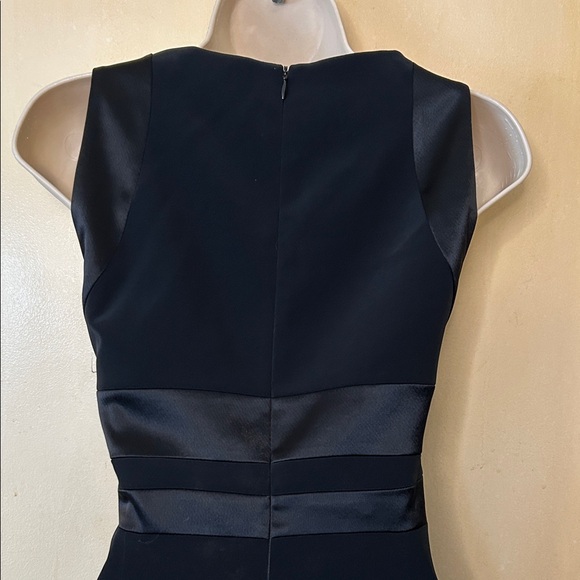 Jones New York Little Black Dress with Satin Details size 8 - Picture 8 of 10